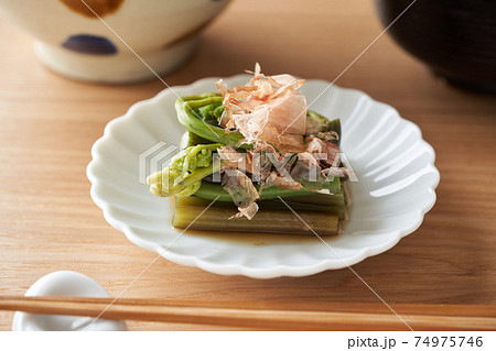 わらびのお浸し わらびのお浸し 74975746