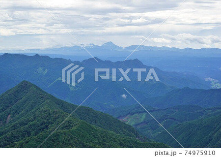 英彦山北岳からの由布岳と鶴見岳 74975910