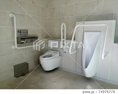 渋谷区西原一丁目公園トイレ 渋谷区西原一丁目公園トイレ 74976770