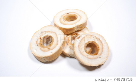 くるま麩　白背景 74978719