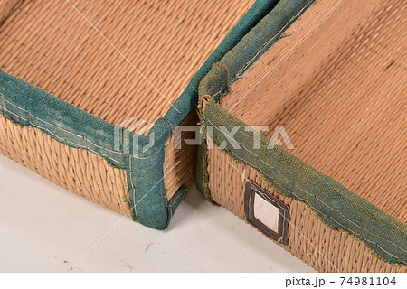開いた柳行李 74981104