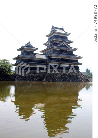 松本市の国宝松本城 松本市の国宝松本城 74988772