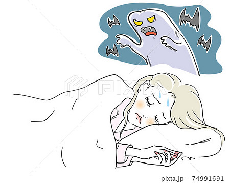 寝ている時悪夢にうなされる女性 74991691