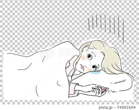 悲しい事があり眠れない女性 74991694