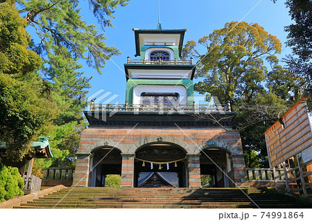 【石川県】晴天下の尾山神社神門 【石川県】晴天下の尾山神社神門 74991864