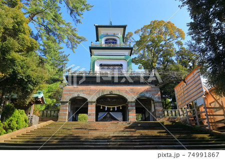 【石川県】晴天下の尾山神社神門 【石川県】晴天下の尾山神社神門 74991867