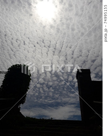 雲 空 とても 74995155