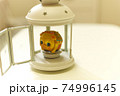 キャンドルホルダーと豚の貯金箱 74996145