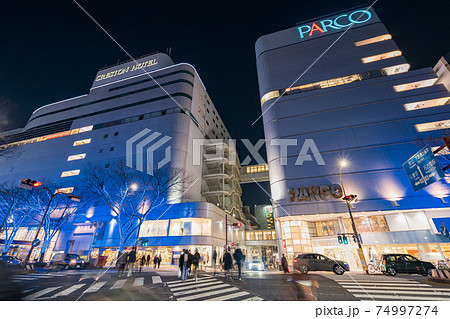 名古屋市中区　栄　矢場町　都市風景　大津通　イルミネーション　パルコ南館と名古屋クレストンホテル 74997274