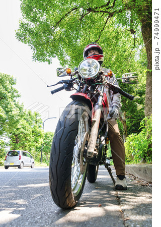 シニアライダーのバイクライフ 74999471