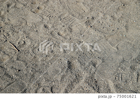 砂・地面・アップ・足元 75001621
