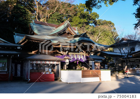 神奈川県藤沢市 江島神社 辺津宮 拝殿 75004183
