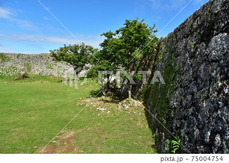 中城城の城郭 75004754