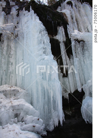 湯川渓谷氷瀑群 湯川渓谷氷瀑群 75006170