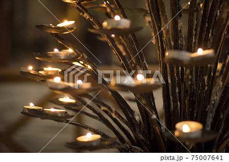 イタリア　蝋燭台　教会 75007641