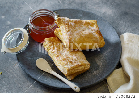 Puff pastry turnovers Puff pastry turnovers 75008272