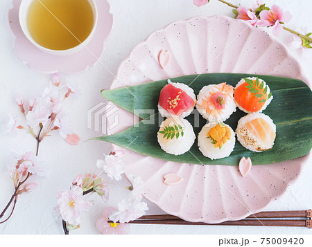 和食 かわいい手毬寿司 75009420