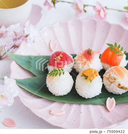 和食 かわいい手毬寿司 和食 かわいい手毬寿司 75009422