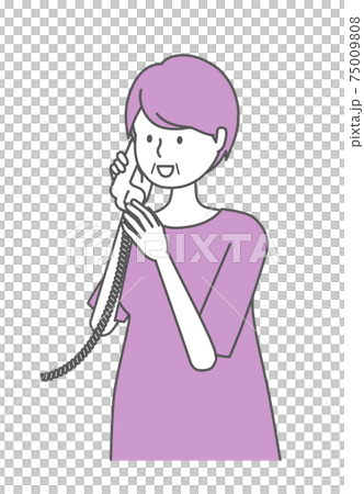 笑顔で電話をするシニア女性 75009808