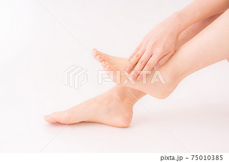 フットケア 女性 脚 フットケア 女性 脚 75010385