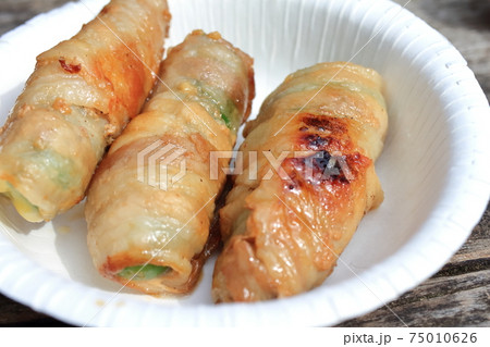 登山で作る肉巻き 75010626