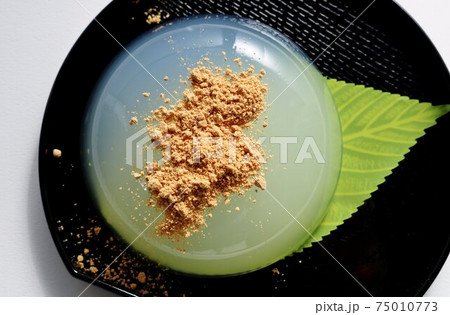 和菓子　プルンとくずもち　 75010773