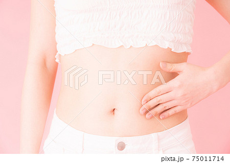 女性 お腹 女性 お腹 75011714