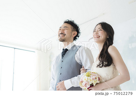 年の差婚イメージ 75012279