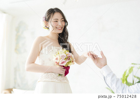 年の差婚イメージの写真素材