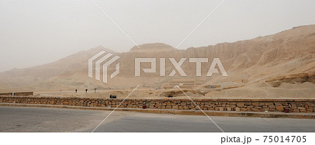 エジプトの遺跡、ハトシェプスト女王葬祭殿(Mortuary Temple of Hatshepsut エジプトの遺跡、ハトシェプスト女王葬祭殿(Mortuary Temple of Hatshepsut 75014705