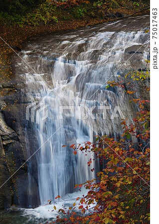 北海道恵庭市　白扇の滝 75017463