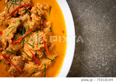 panang curry with pork panang curry with pork 75018194