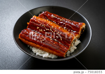 Japanese eel grilled with rice bowl or Unagi don Japanese eel grilled with rice bowl or Unagi don 75018355