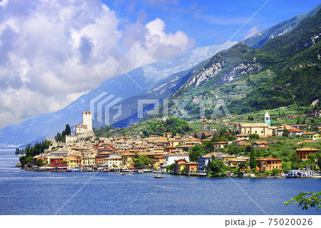 beautiful lake lago di Garda, pictorial Malcesine town 75020026