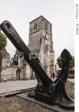 An old black anchor monument. Southampton, England An old black anchor monument. Southampton, England 75022126