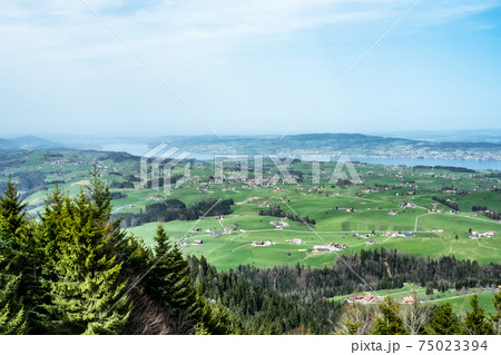 View from the hills in the outskirts of Zurich, Switzerland, towards the lake 75023394