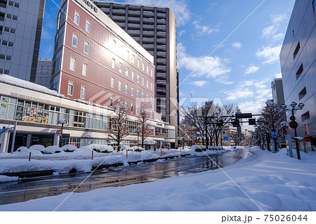 冬・雪の富山駅前 冬・雪の富山駅前 75026044