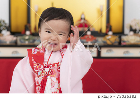 一歳の女の子のひな祭り 日本の伝統行事や風習 の写真素材