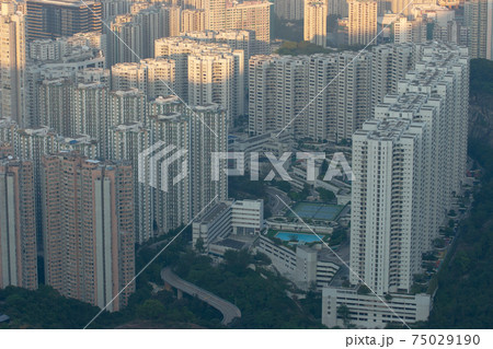 Kornhill Plaza , Residential building area at Quarry Bay. Tower, 25 Dec 2006 75029190