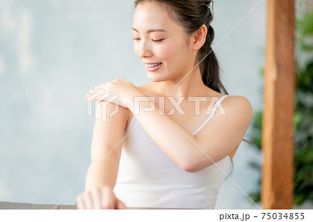 20代ボディケア 75034855