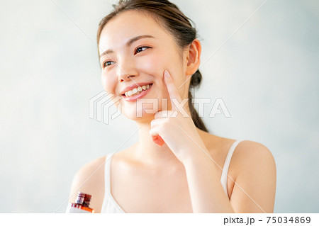 20代スキンケア 75034869