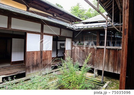 日本の古民家の風景 新潟県新潟市 笹川邸の写真素材