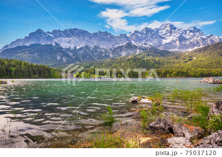 Garmisch Partenkirchen Germany, Zugspitze peak and Alps mountain range with Eibsee lake 75037120