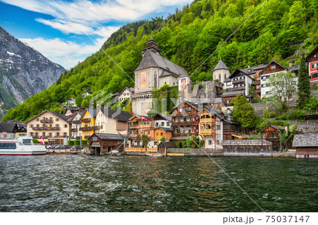 Hallstatt Austria, Nature landscape of Hallstatt village with lake and mountain Hallstatt Austria, Nature landscape of Hallstatt village with lake and mountain 75037147