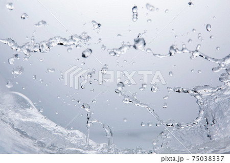 水しぶき 水しぶき 75038337
