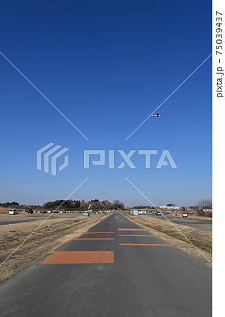 埼玉県桶川市 ホンダエアポートの正面入口 埼玉県桶川市 ホンダエアポートの正面入口 75039437