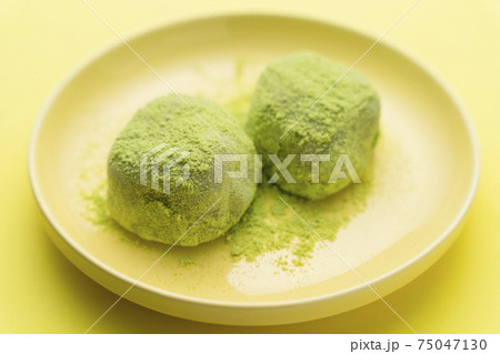 和菓子のうぐいす餅 和菓子のうぐいす餅 75047130