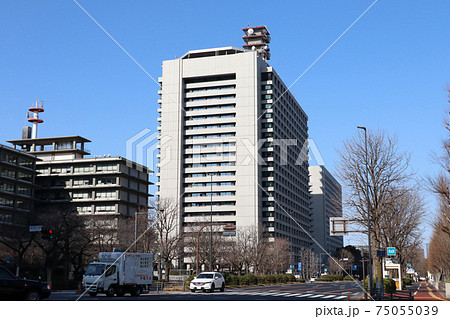 ＜東京都＞総務省や警察庁の入る合同庁舎 75055039