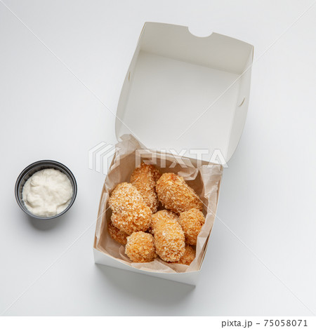 Fried crispy snacks and fast food delivery, yummy online order Fried crispy snacks and fast food delivery, yummy online order 75058071