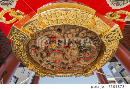 浅草寺 雷門 寺院 風雷神門 山門 青空 コピースペース 浅草寺 雷門 寺院 風雷神門 山門 青空 コピースペース 75058784